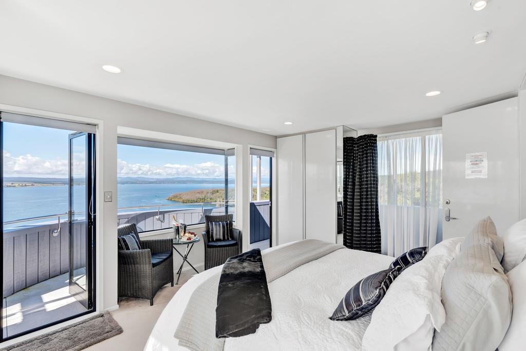 Serenity On Wakeman Taupo Exterior foto