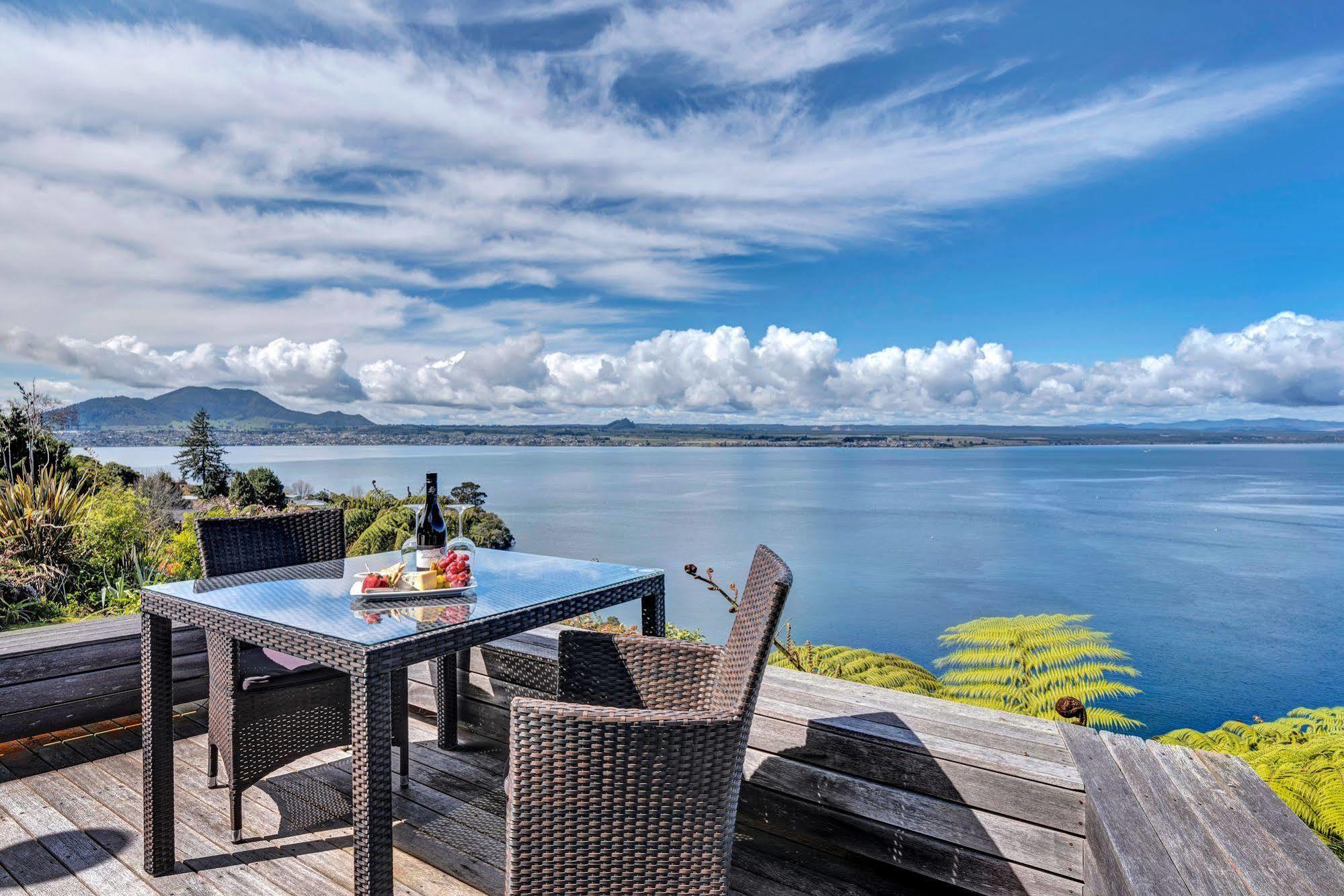 Serenity On Wakeman Taupo Exterior foto